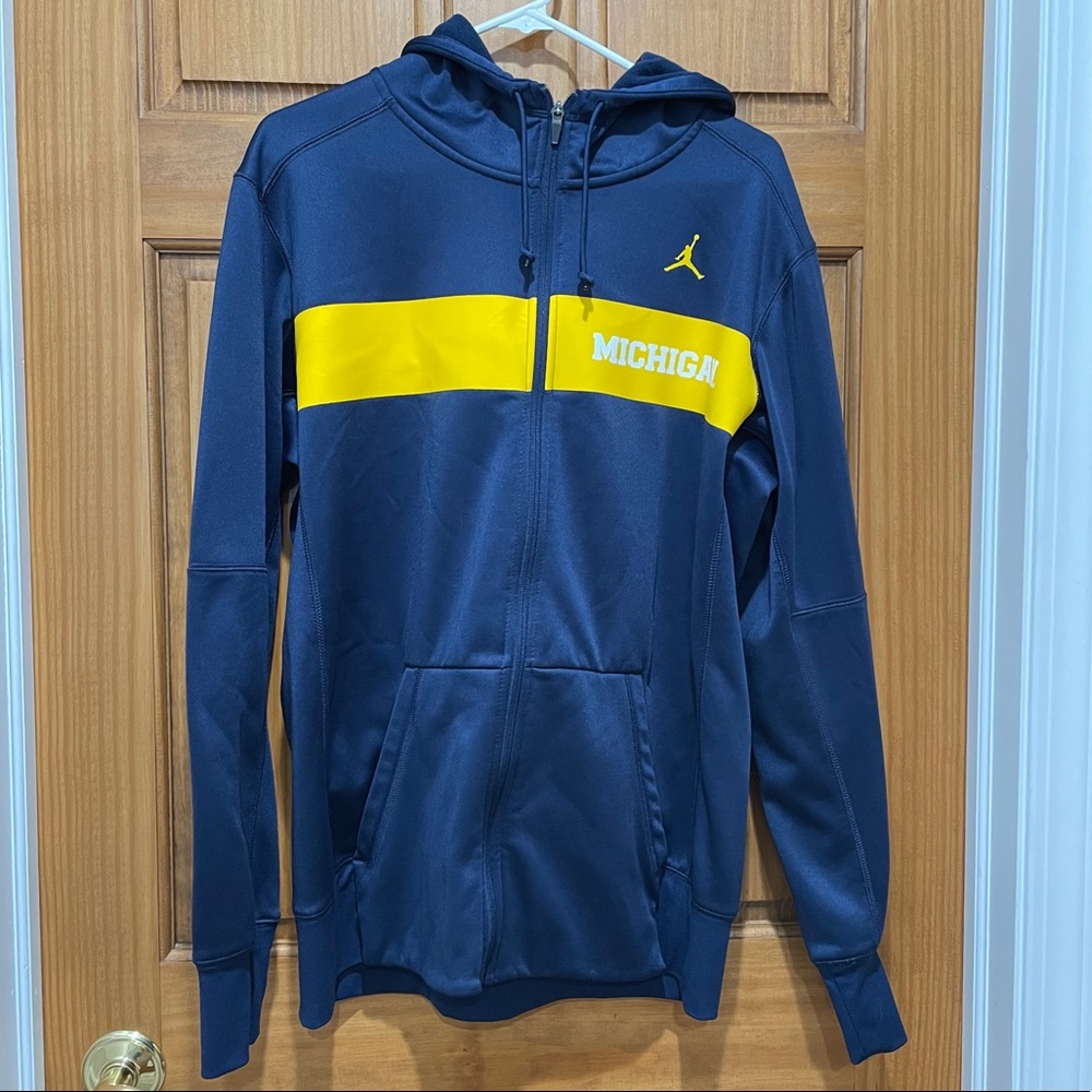 U of M Wolverines Zip-Up Hoodie